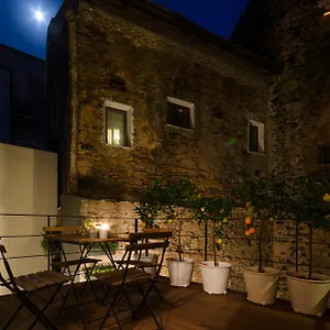 habitat-home-luxury-apartments.sicilyhotelsitaly.net/